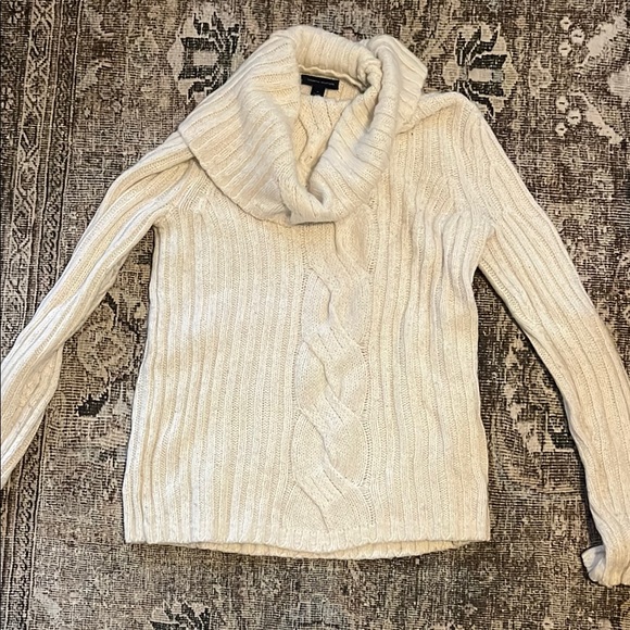 Women’s Tommy Hilfiger Cozy Cream Cable Knit chunky Sweater - Picture 1 of 3